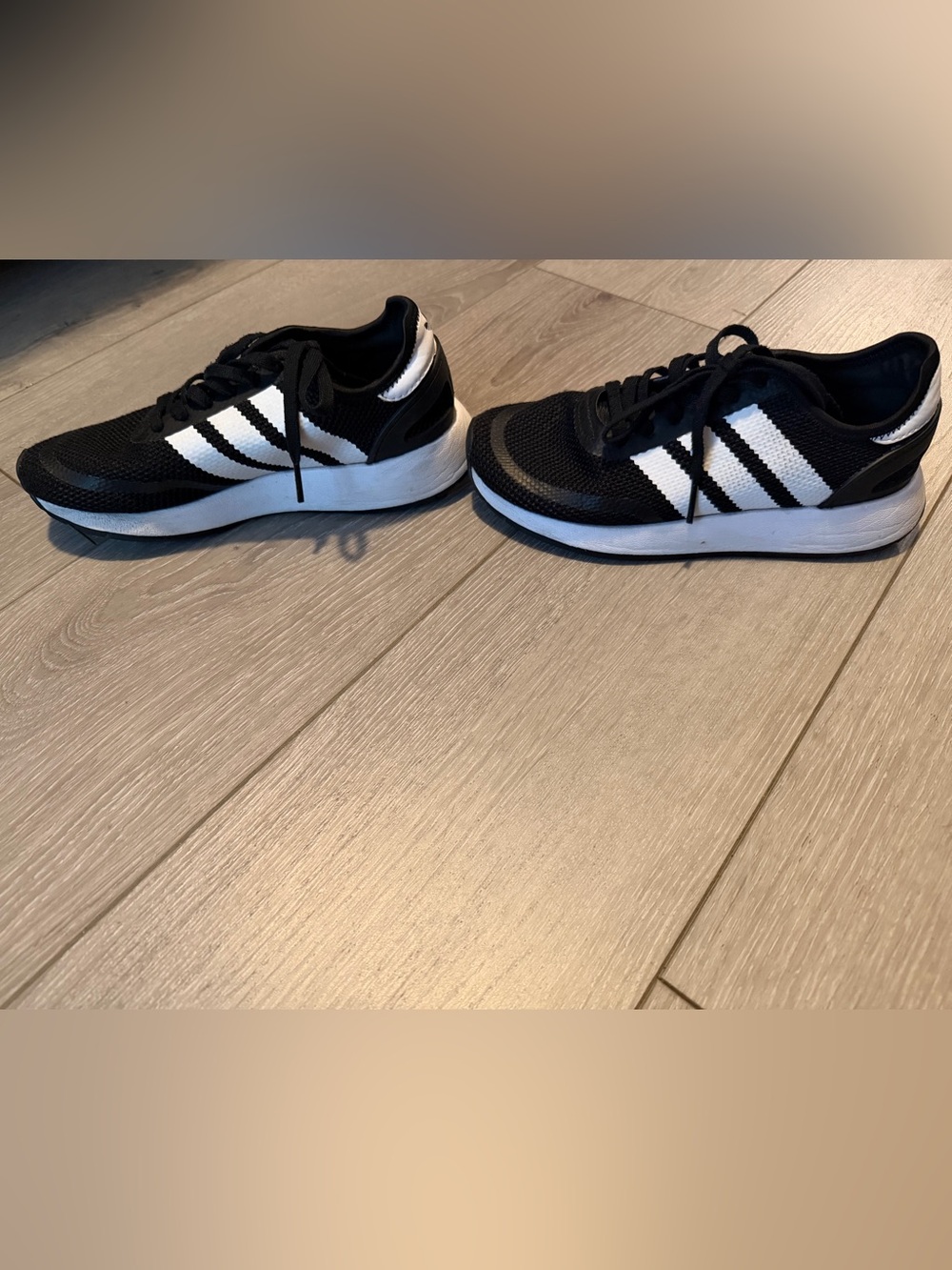 Black & White Addidas - Picture 5 of 5